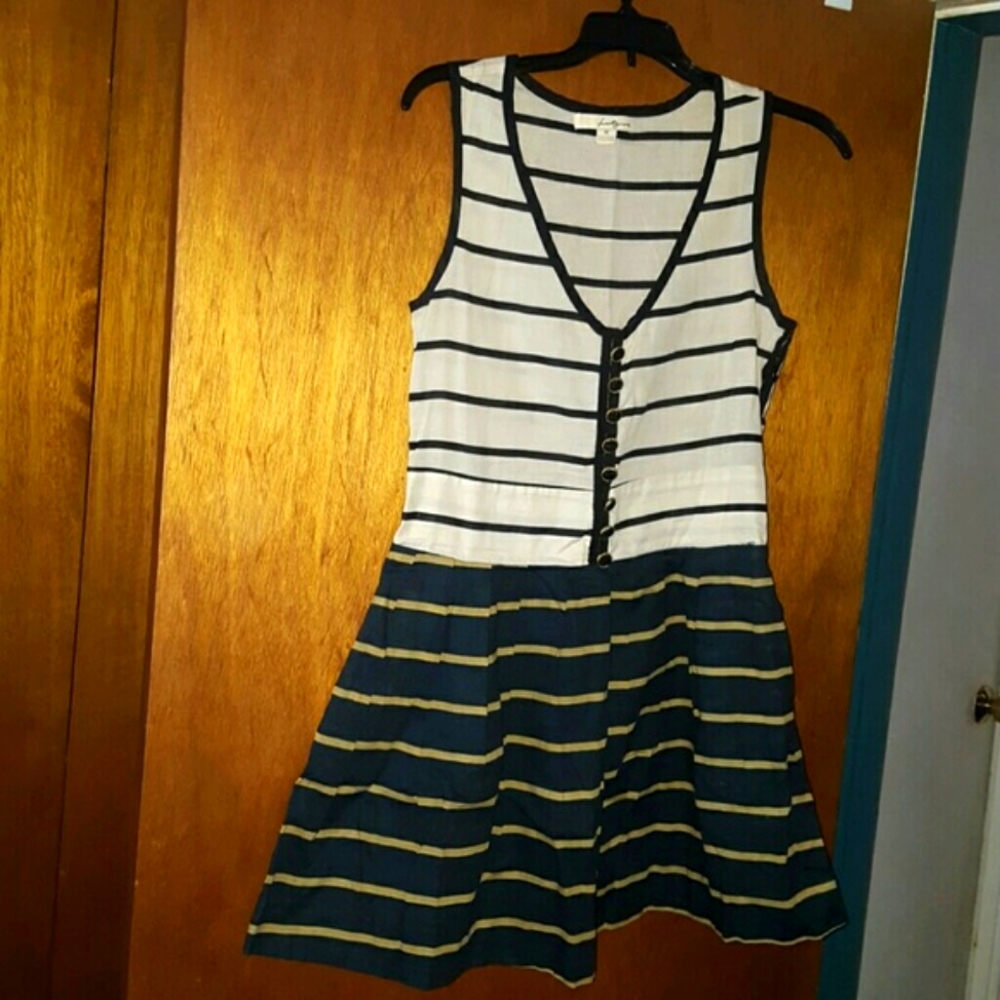Like🆕️ Forever Twenty One Stripped Dress-firm $
